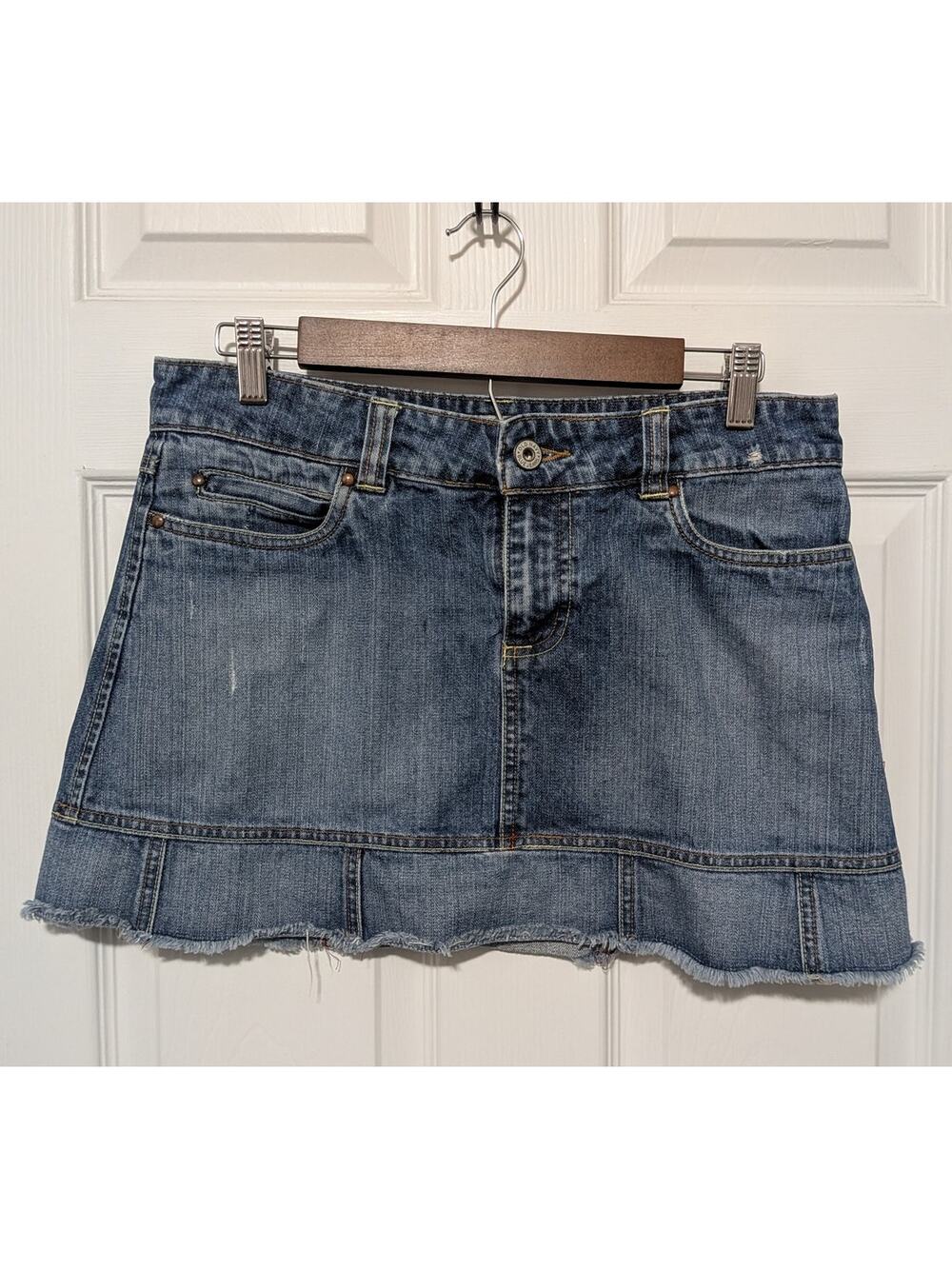 Old Navy sz 8 Denim Skirt EUC Y2K Ultra Low Waist